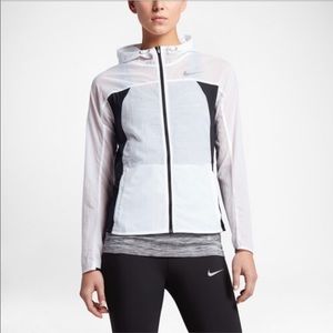 Nike Impossibly Light Running Jacket-Hooded